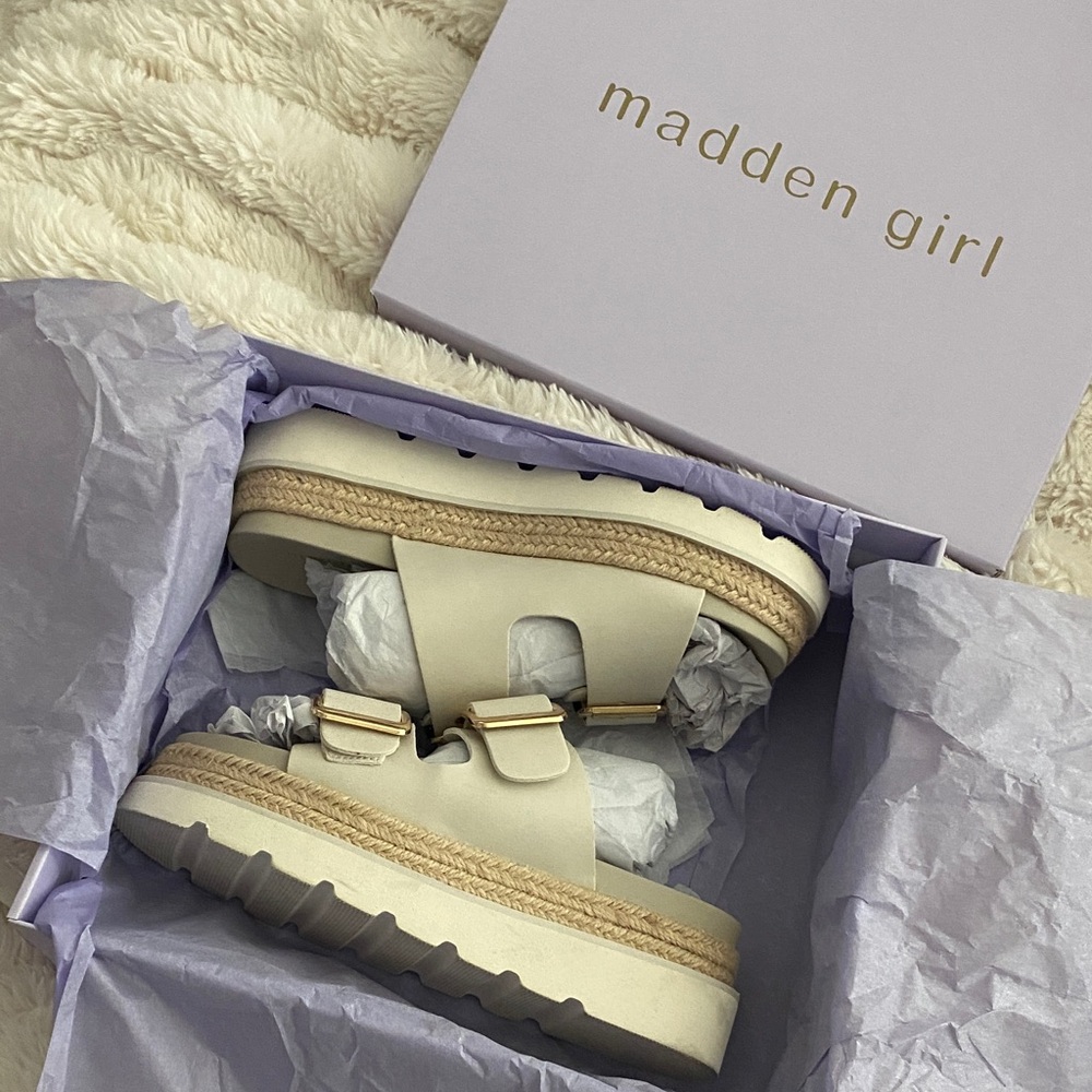 BNIB! Madden Girl Beige Platform Sandals